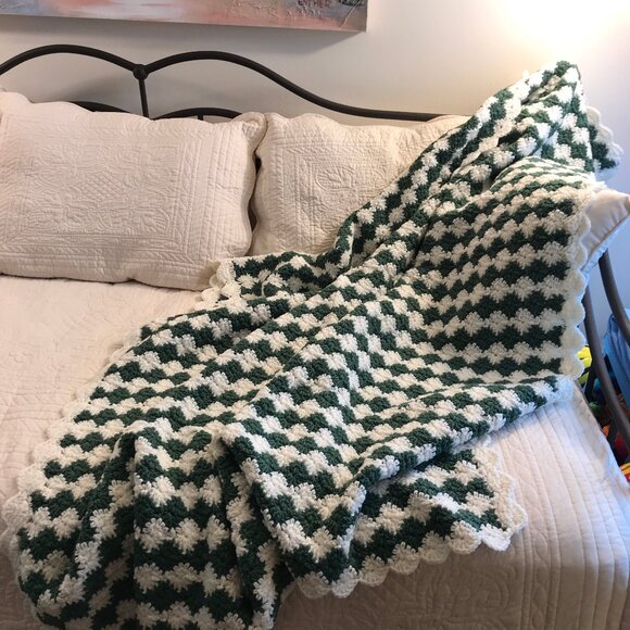 Handmade Crochet Afghan Blanket in Green and Crème - Brand New - Never Used! - Picture 1 of 5